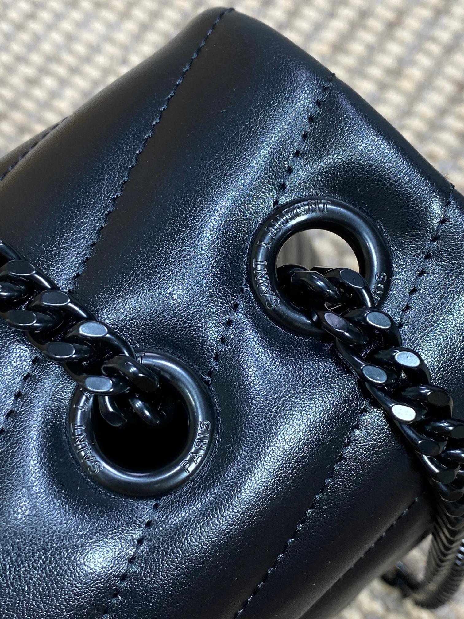 {Style No: UEPEJG1O} LOULOU SHOULDER BAG 32 IN BLACK QUILTED LAMBSKIN BLACK HARDWARE - Image 2