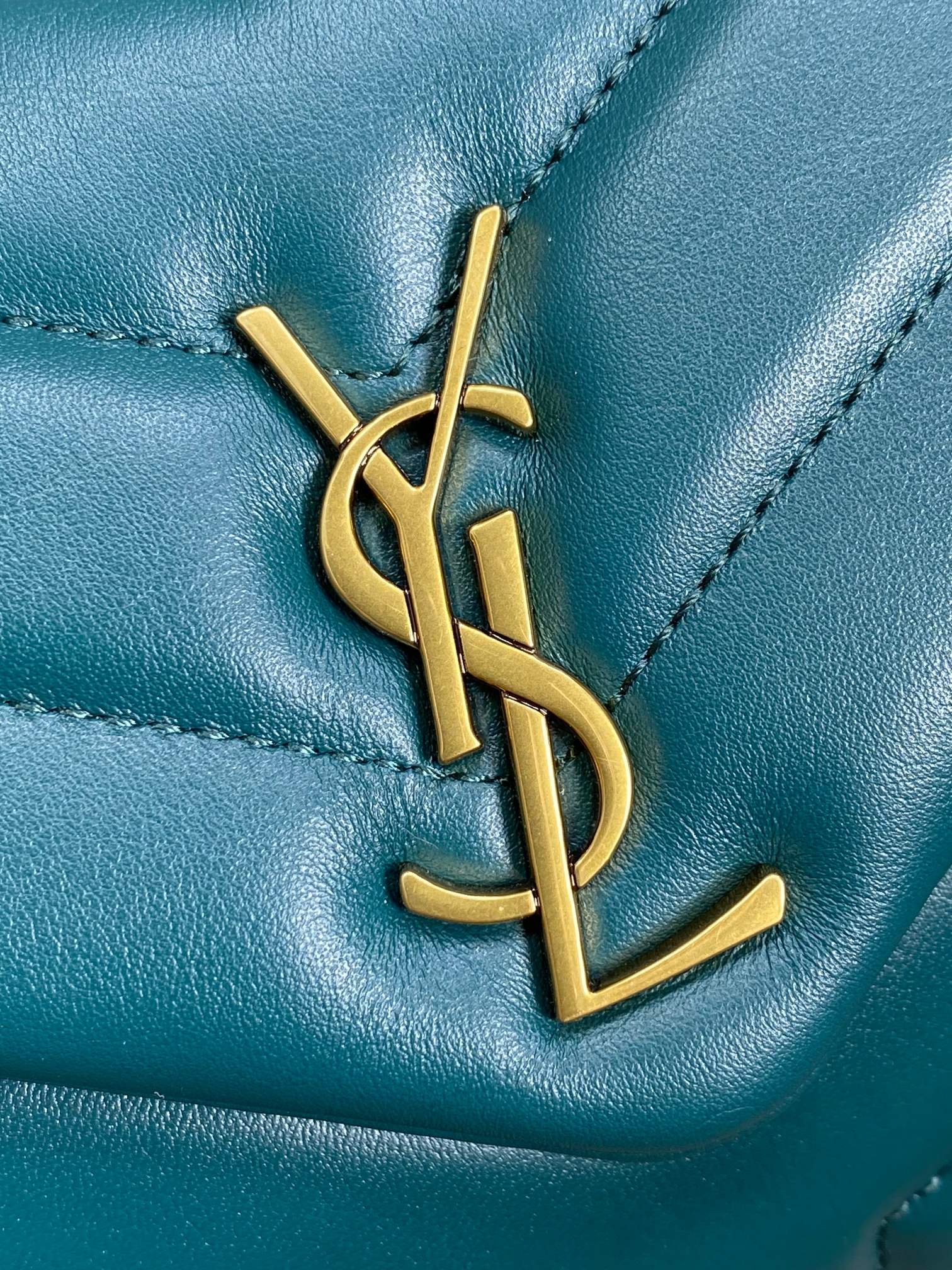{Style No: G5TH8UPY} LOULOU MINI BAG 20 IN DARK CYAN LAMBSKIN GOLD HARDWARE - Image 4