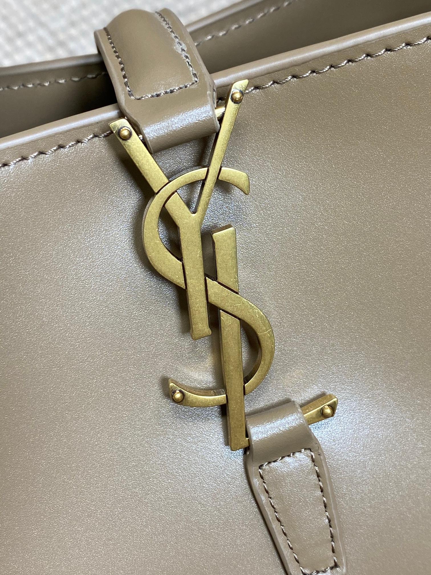 {Style No: V9VF4PCH} LE 37 SMALL BUCKET BAG 20 IN CEDAR BROWN CALFSKIN GOLD HARDWARE - Image 6