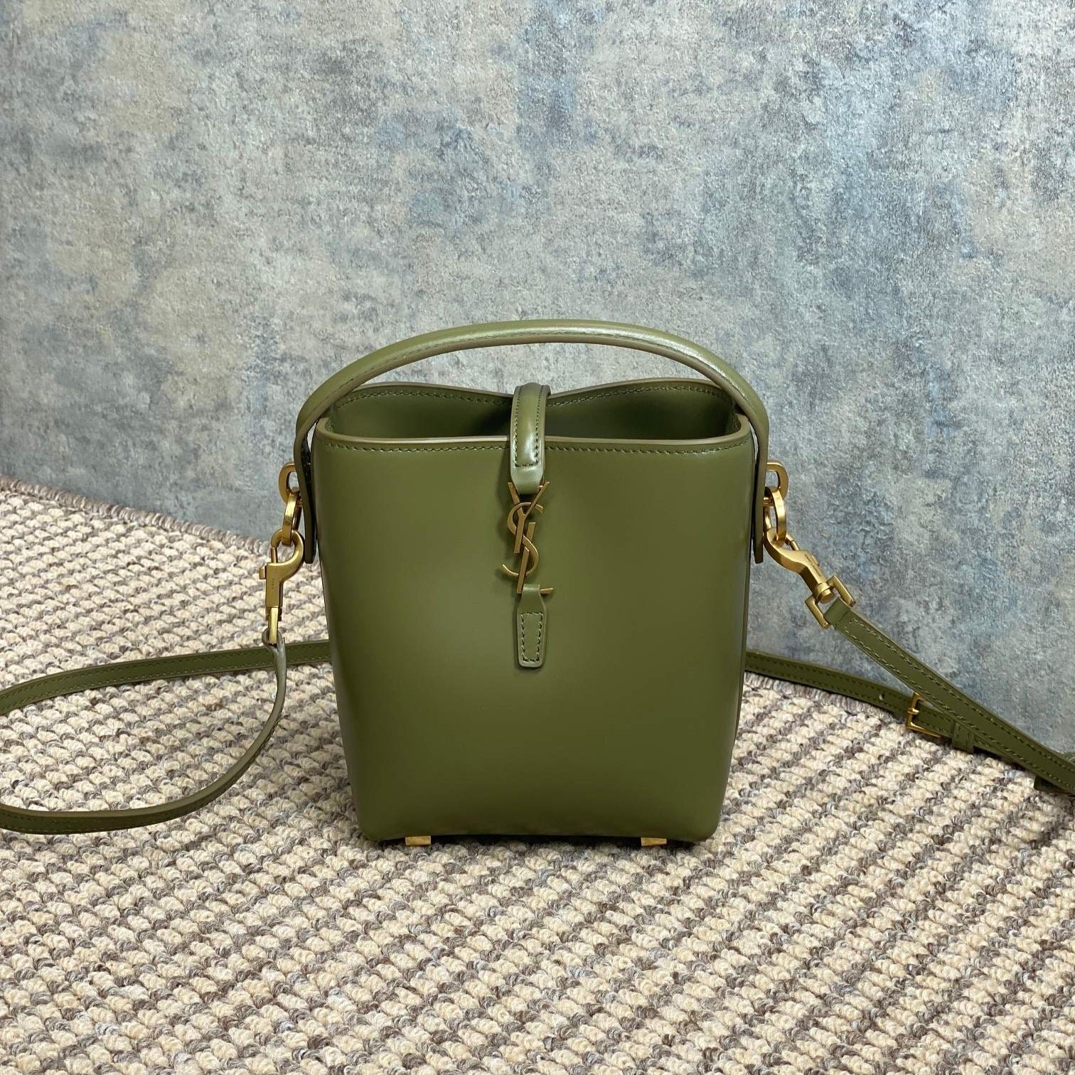{Style No: C7SBB1YP} LE 37 MINI BUCKET BAG 15 IN AVOCADO GREEN CALFSKIN GOLD HARDWARE
