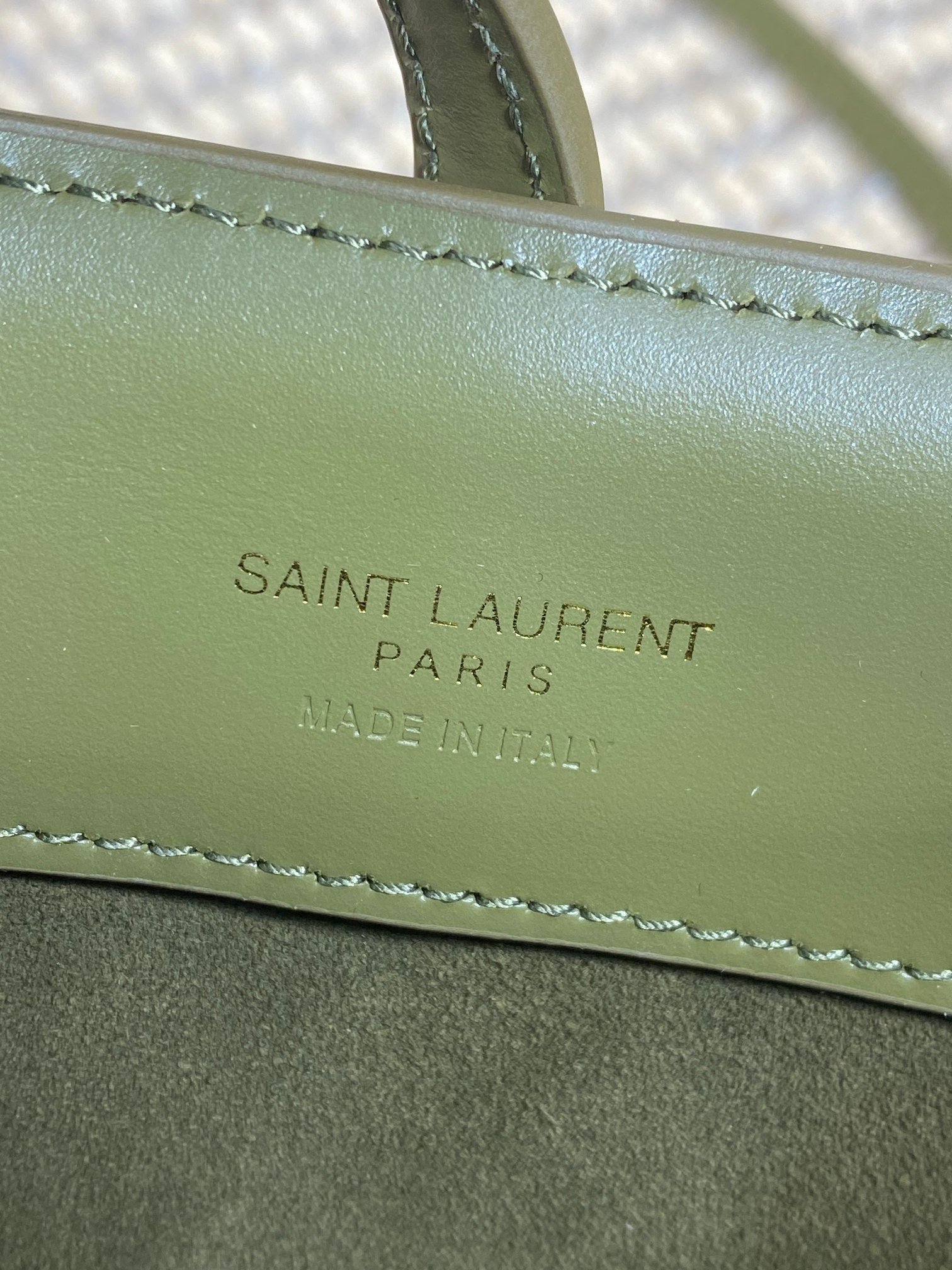 {Style No: C7SBB1YP} LE 37 MINI BUCKET BAG 15 IN AVOCADO GREEN CALFSKIN GOLD HARDWARE - Image 7