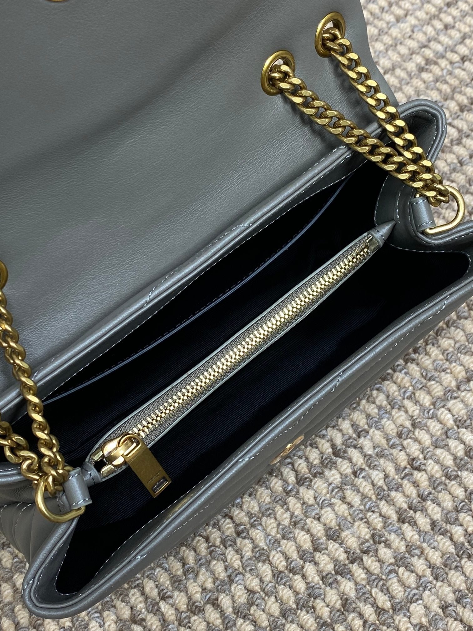 {Style No: TKV591LP} LOULOU SMALL 25 SHOULDER BAG IN DARK GREEN LAMBSKIN GOLD HARDWARE - Image 7