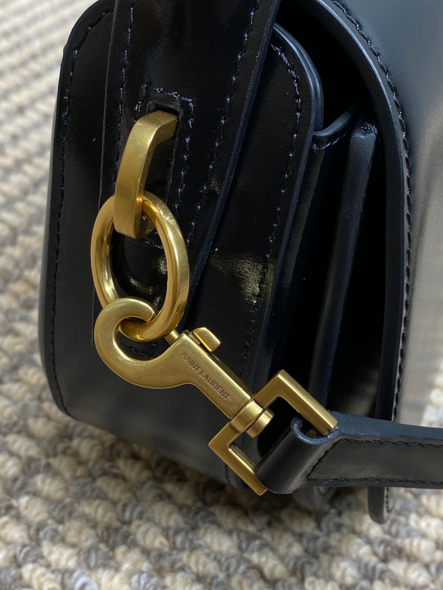 {Style No: 5P4EUELX} VOLTAIRE HALF-MOON SHOULDER BAG 24 IN BLACK CALFSKIN GOLD METALLIC - Image 2