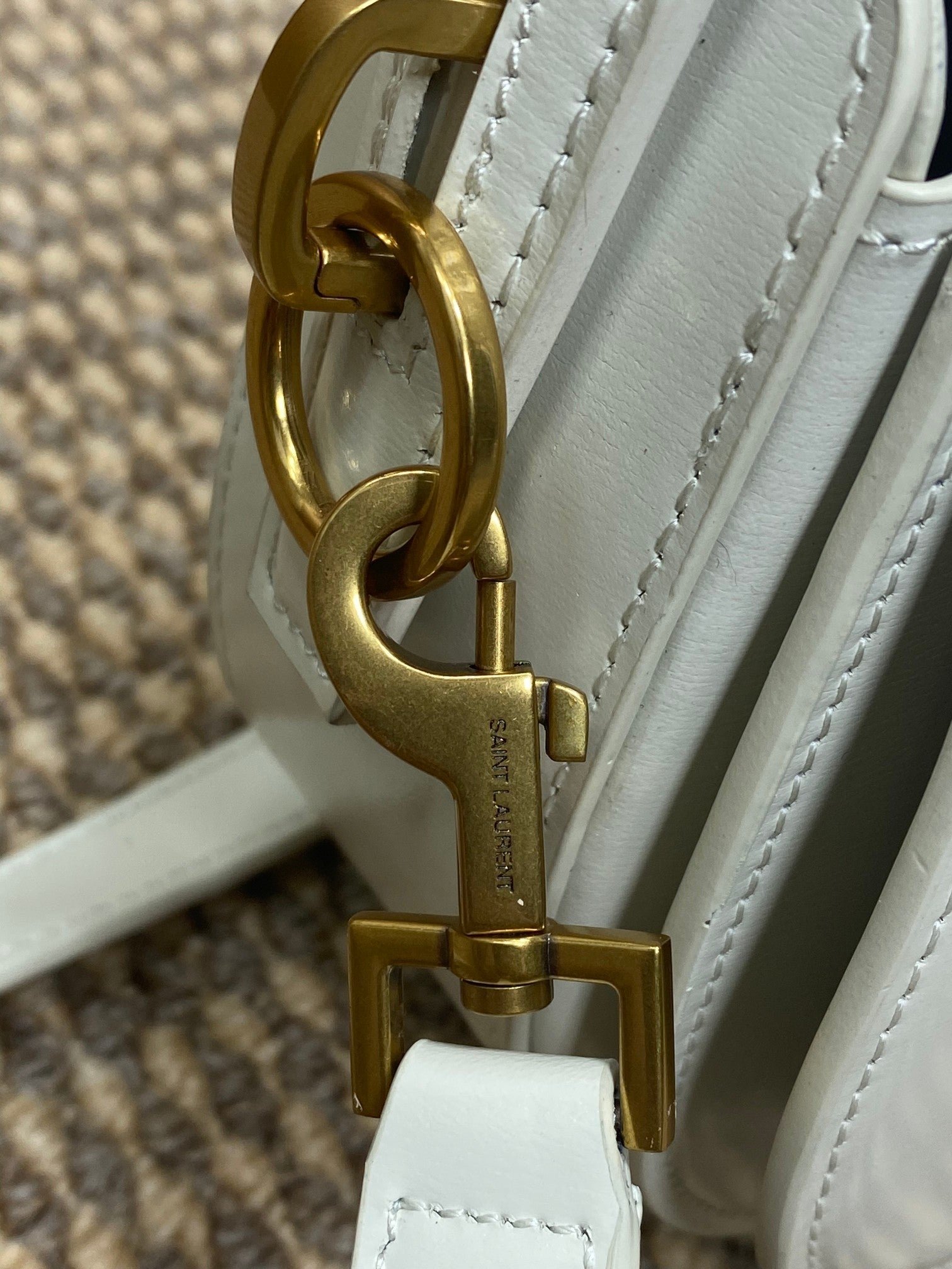 {Style No: YAH5XNVE} VOLTAIRE HALF-MOON SHOULDER BAG 24 IN WHITE CALFSKIN GOLD METALLIC - Image 2