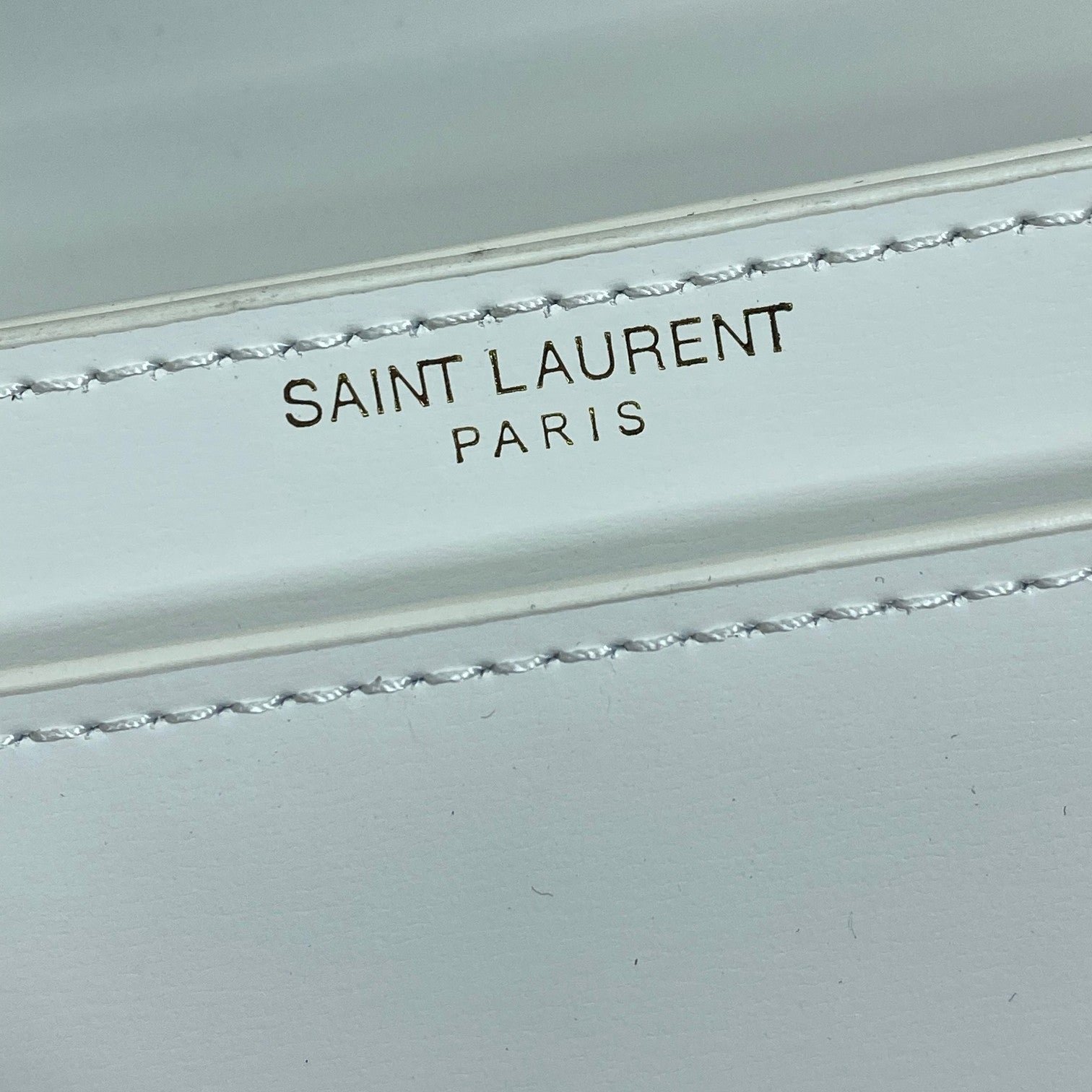 {Style No: YAH5XNVE} VOLTAIRE HALF-MOON SHOULDER BAG 24 IN WHITE CALFSKIN GOLD METALLIC - Image 9