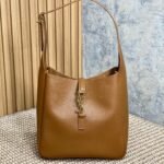 {Style No: KD1VFF29} LE 5 À 7 SMALL SUPPLE 22 IN TORTILLA BROWN CALFSKIN GOLD BUCKLE