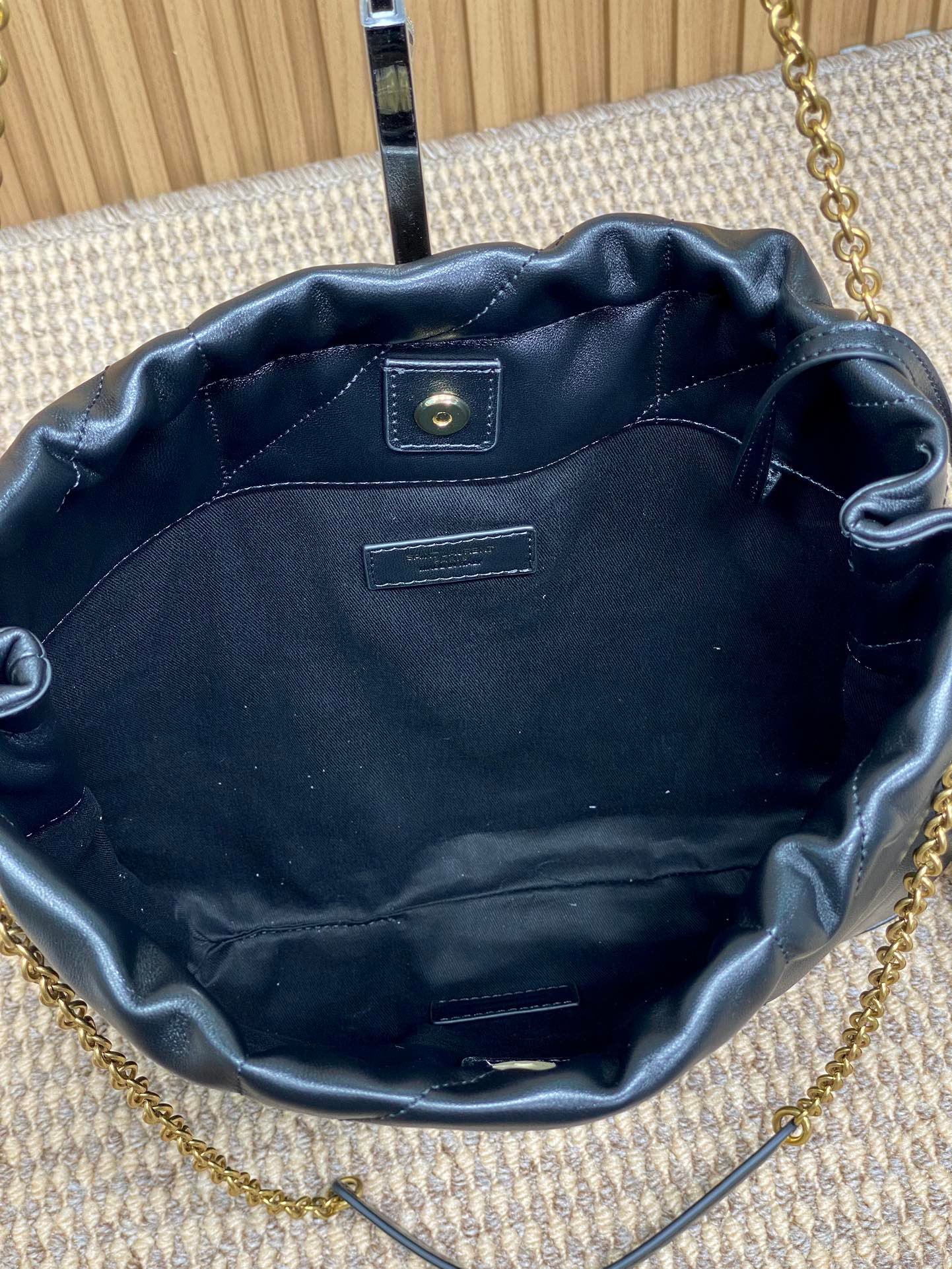 {Style No: BB14AZJC} DRAWSTRING CHAIN STRAP SHOULDER BAG 39 IN NAVY BLUE QUILTED CALFSKIN - Image 2