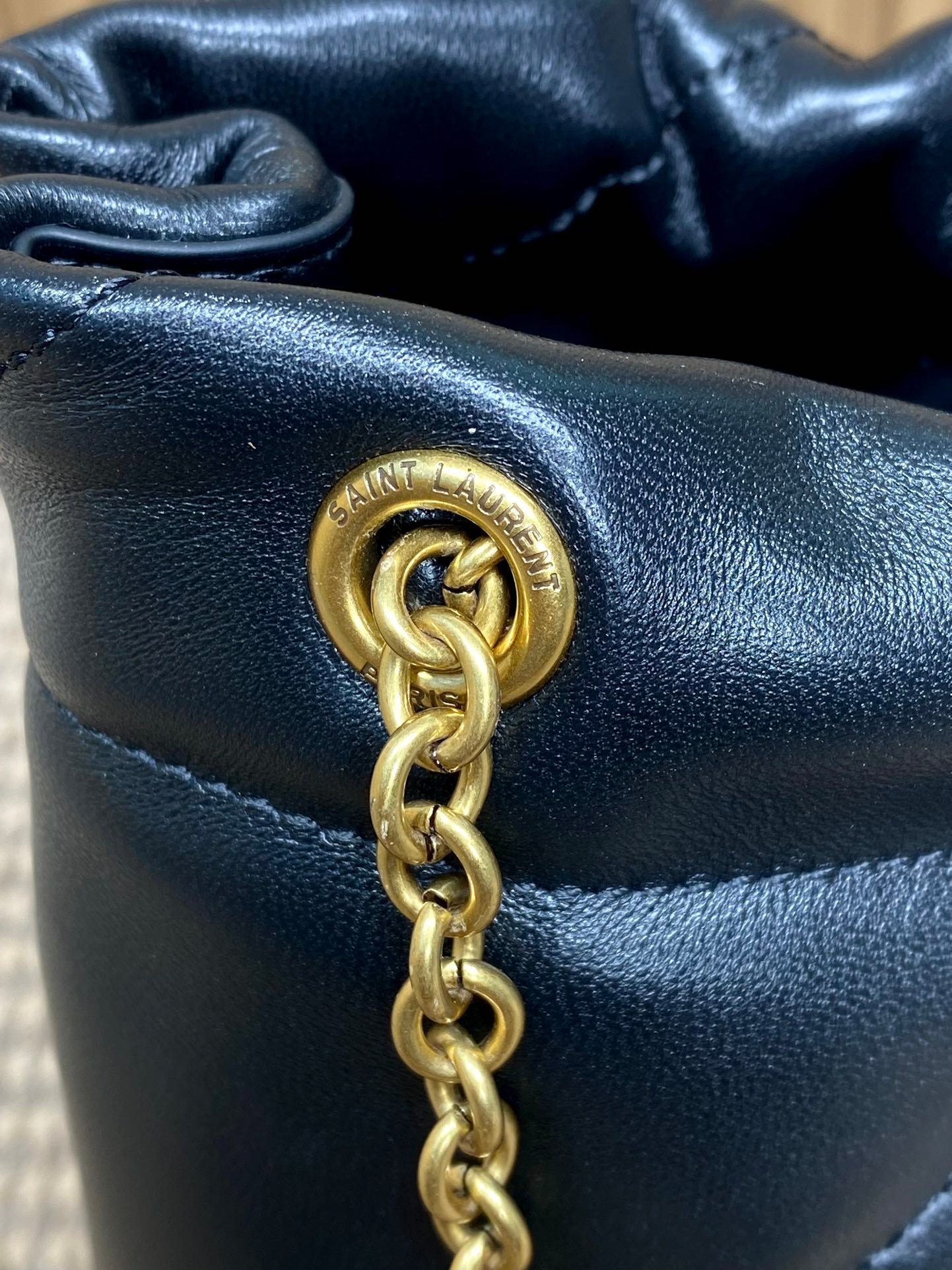{Style No: BB14AZJC} DRAWSTRING CHAIN STRAP SHOULDER BAG 39 IN NAVY BLUE QUILTED CALFSKIN - Image 6