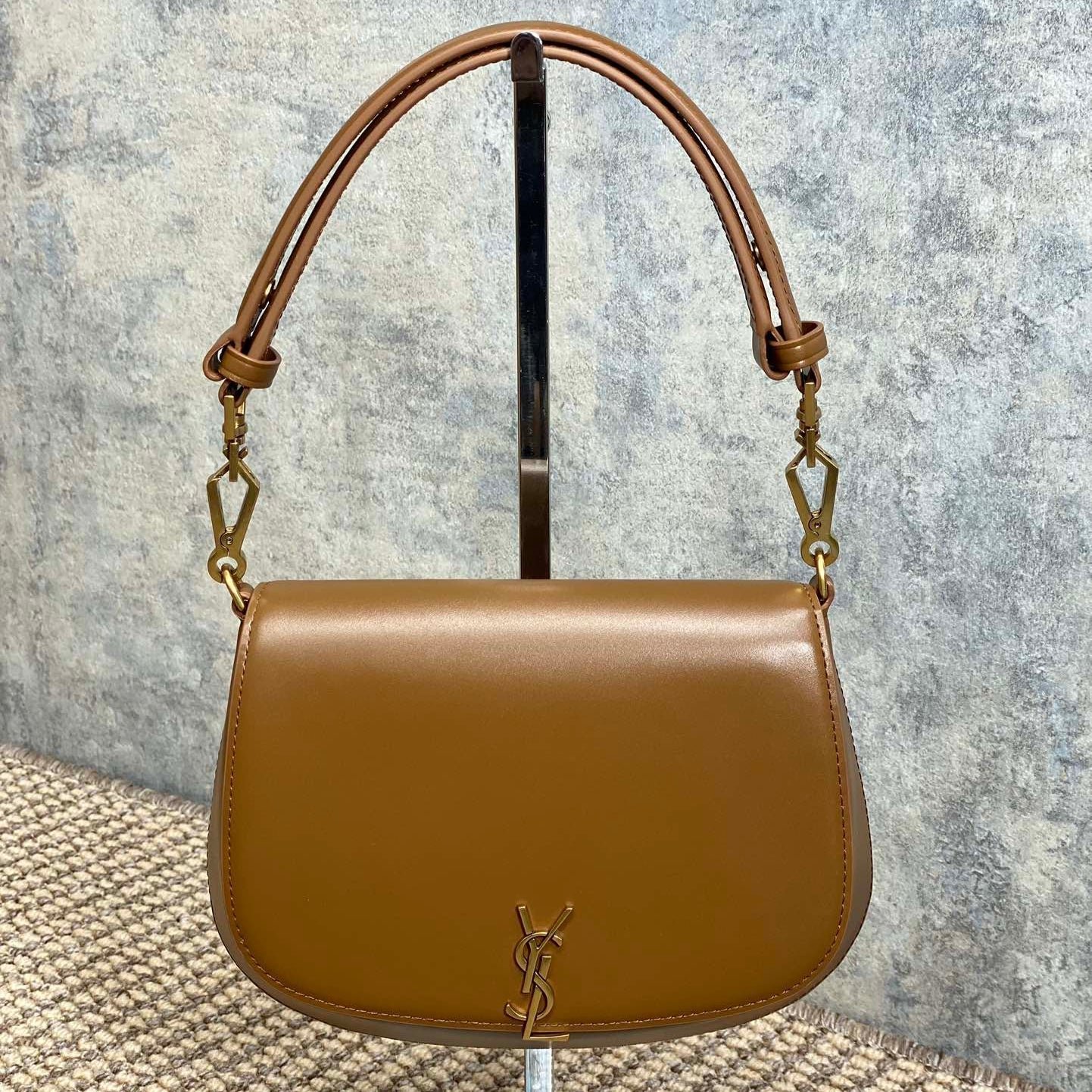 {Style No: SQ9FNS9F} VOLTAIRE TOP HANDLE IN BOX 21 IN TAWNY BROWN CALFSKIN GOLD HARDWARE