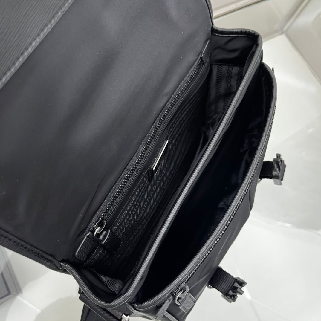 {Style No: RFQCTMB5} PRA SMALL 26 SHOULDERBAG IN BLACK SAFFIANO LEATHER - Image 7