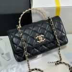 {Style No: B6PIIYFR} FLAP BAG 18 WITH HANDLE IN BLACK CALFSKIN GOLD HARDWARE