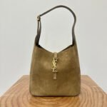 {Style No: WXH418KV} LE 5 À 7 SUPPLE SMALL 22 IN PEANUT BROWN SUEDE