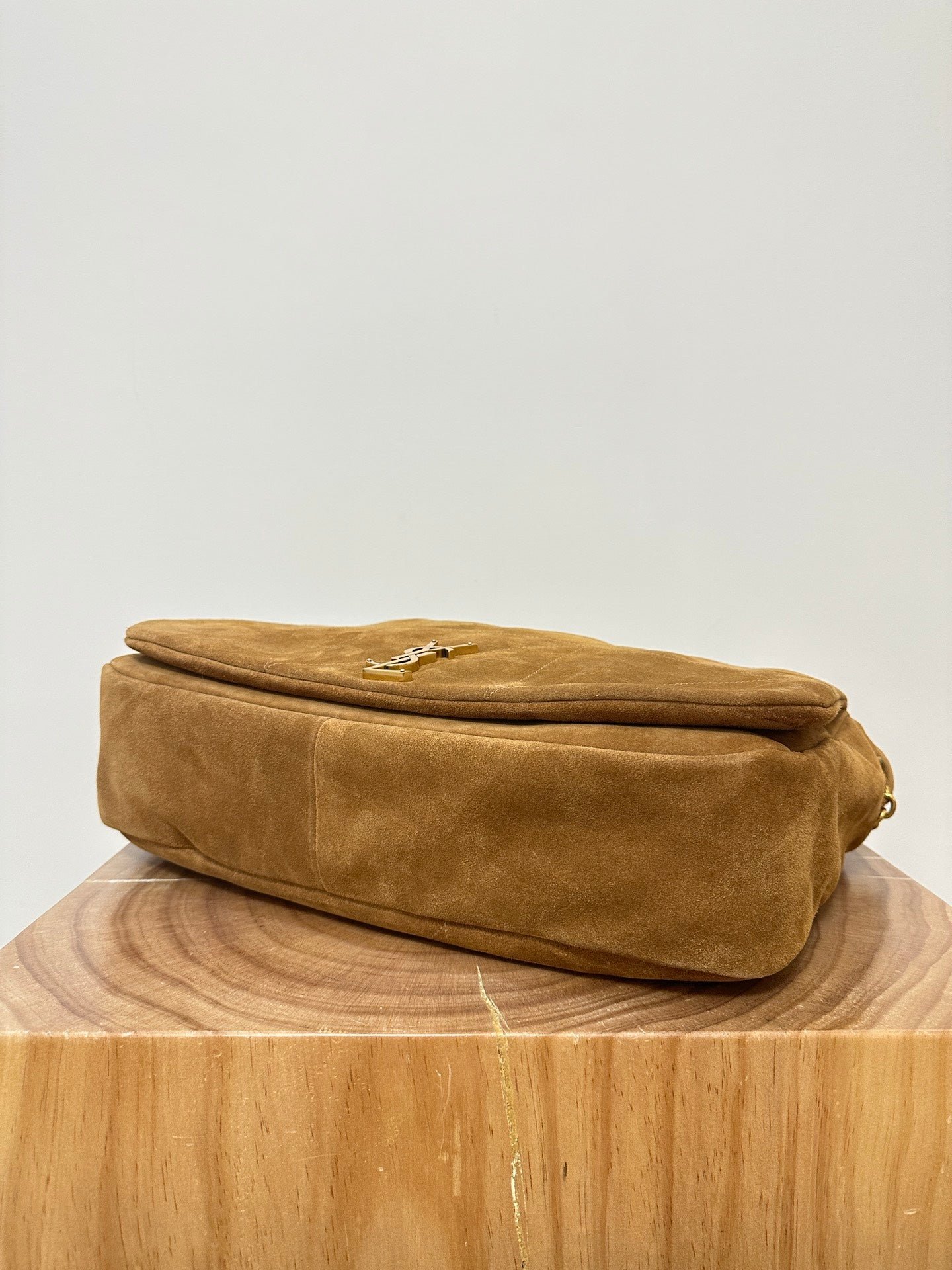 {Style No: Z1KYR3FO} JAMIE 43 LARGE SUEDE CARAMEL BROWN - Image 7