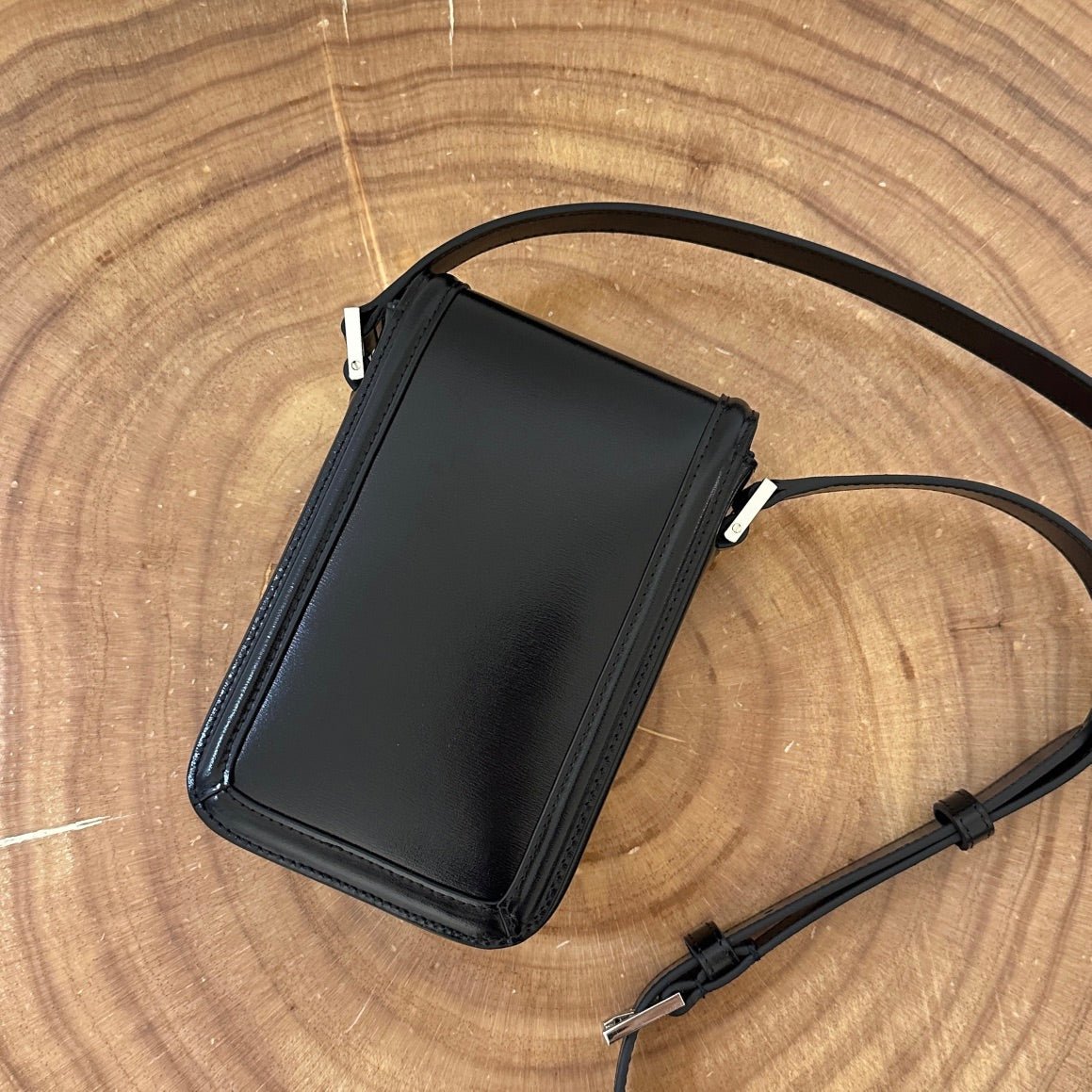{Style No: 1MHN9J3D} SOLFERINO 18 BLACK CALFSKIN PHONE BAG - Image 4
