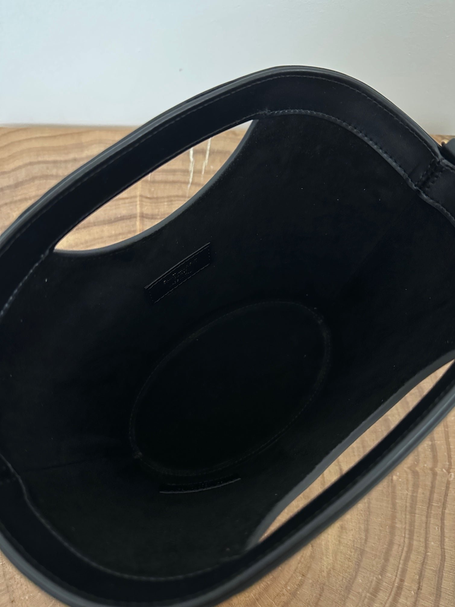 {Style No: 11CCS1GJ} MINI 29 BLACK SOLF CALFSKIN BASKET BAG - Image 6