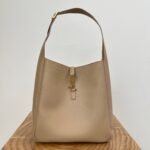 {Style No: 6O71QG5A} LE 5 À 7 LARGE SUPPLE 31 IN LIGHT BROWN GRAINED CALFSKIN