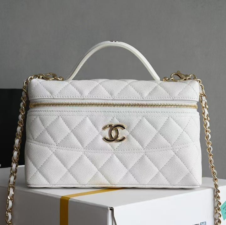 {Style No: ZJBMDHDM} COSMETIC BAG 19 IN WHITE GRAINED CALFSKIN GOLD HARDWARE