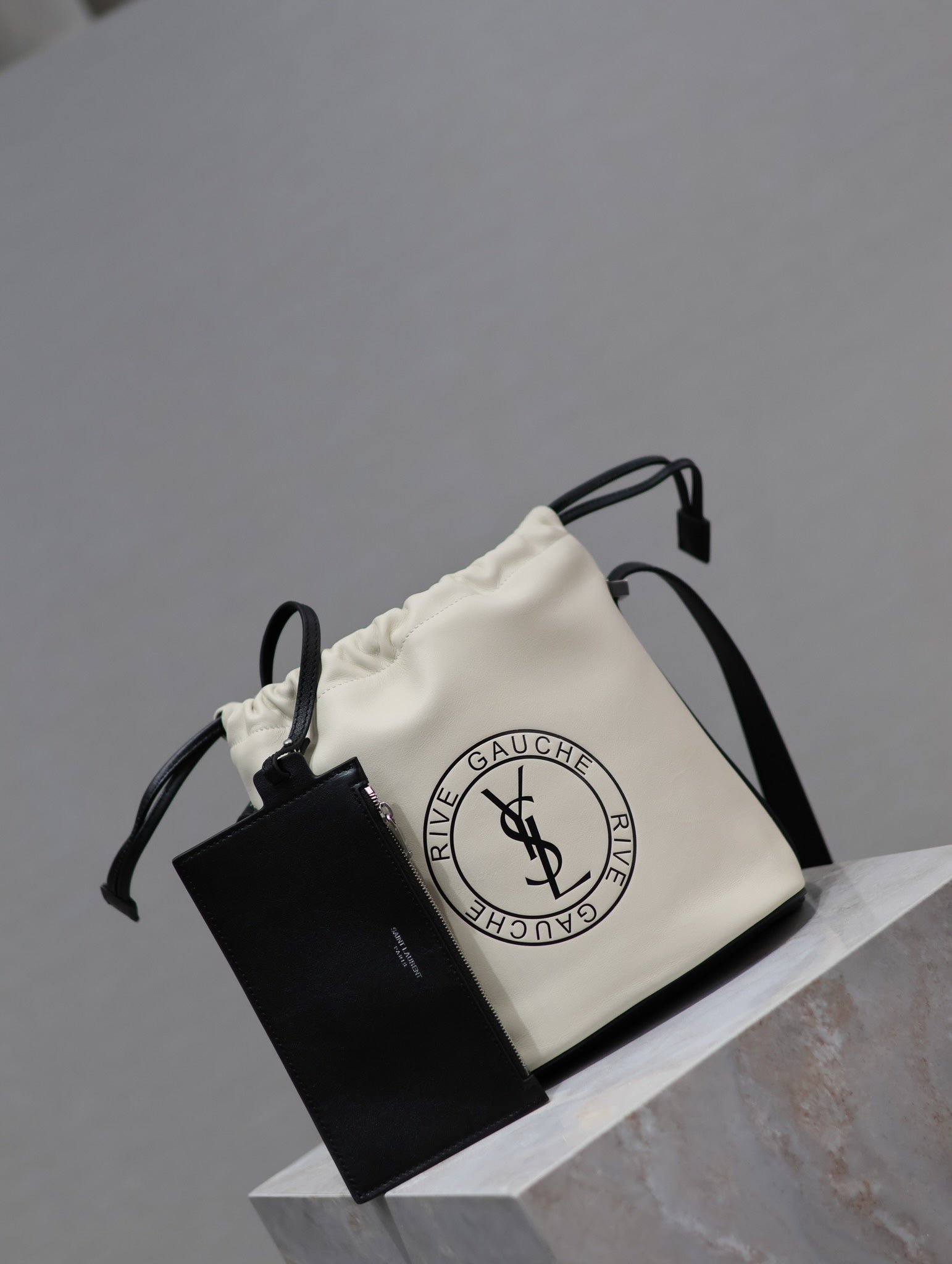 {Style No: 7FXJ36KZ} RIVE GAUCHE BUCKET BAG 23 IN WHITE CALFSKIN - Image 7