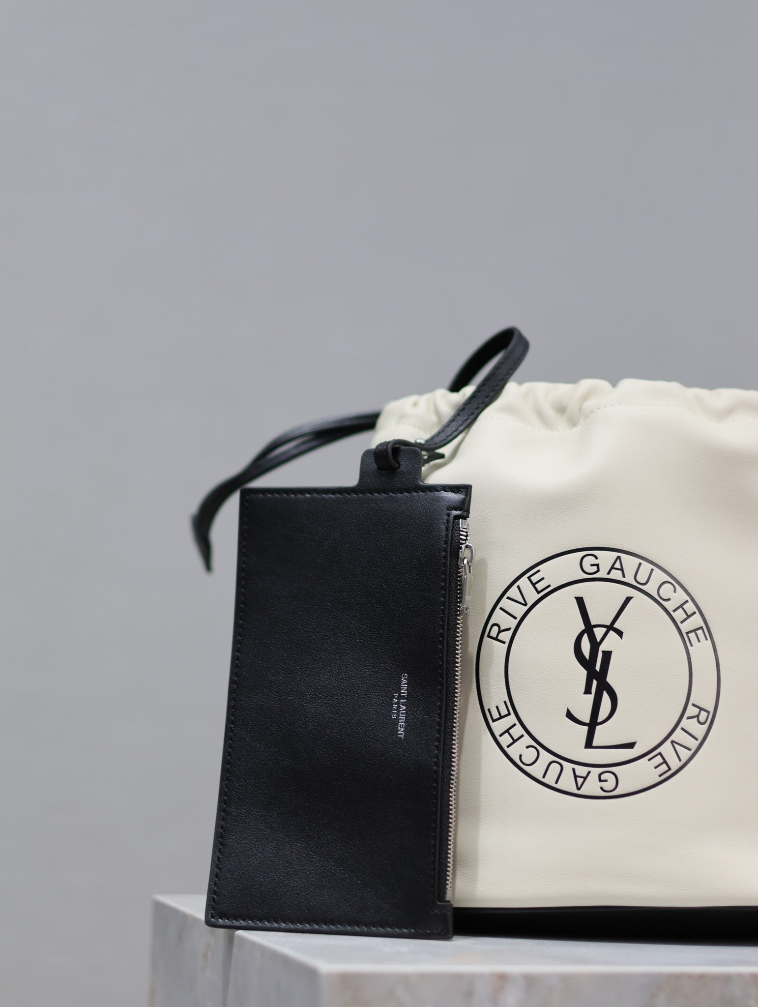 {Style No: 7FXJ36KZ} RIVE GAUCHE BUCKET BAG 23 IN WHITE CALFSKIN - Image 8