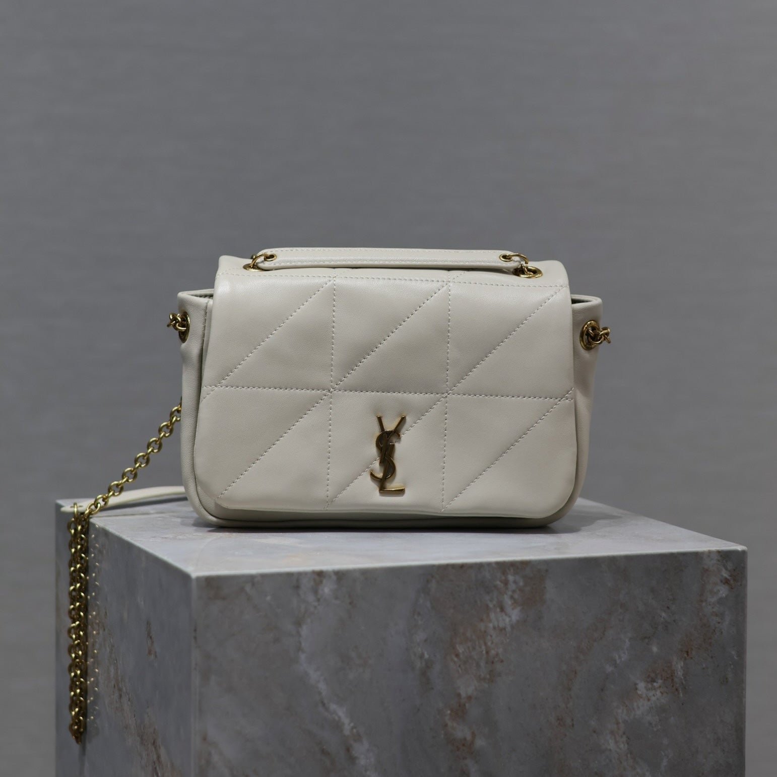 {Style No: LBSWMWT9} YSL 25S JAMIE MINI 20 IN BLANC VINTAGE LAMBSKIN GOLD HARDWRE