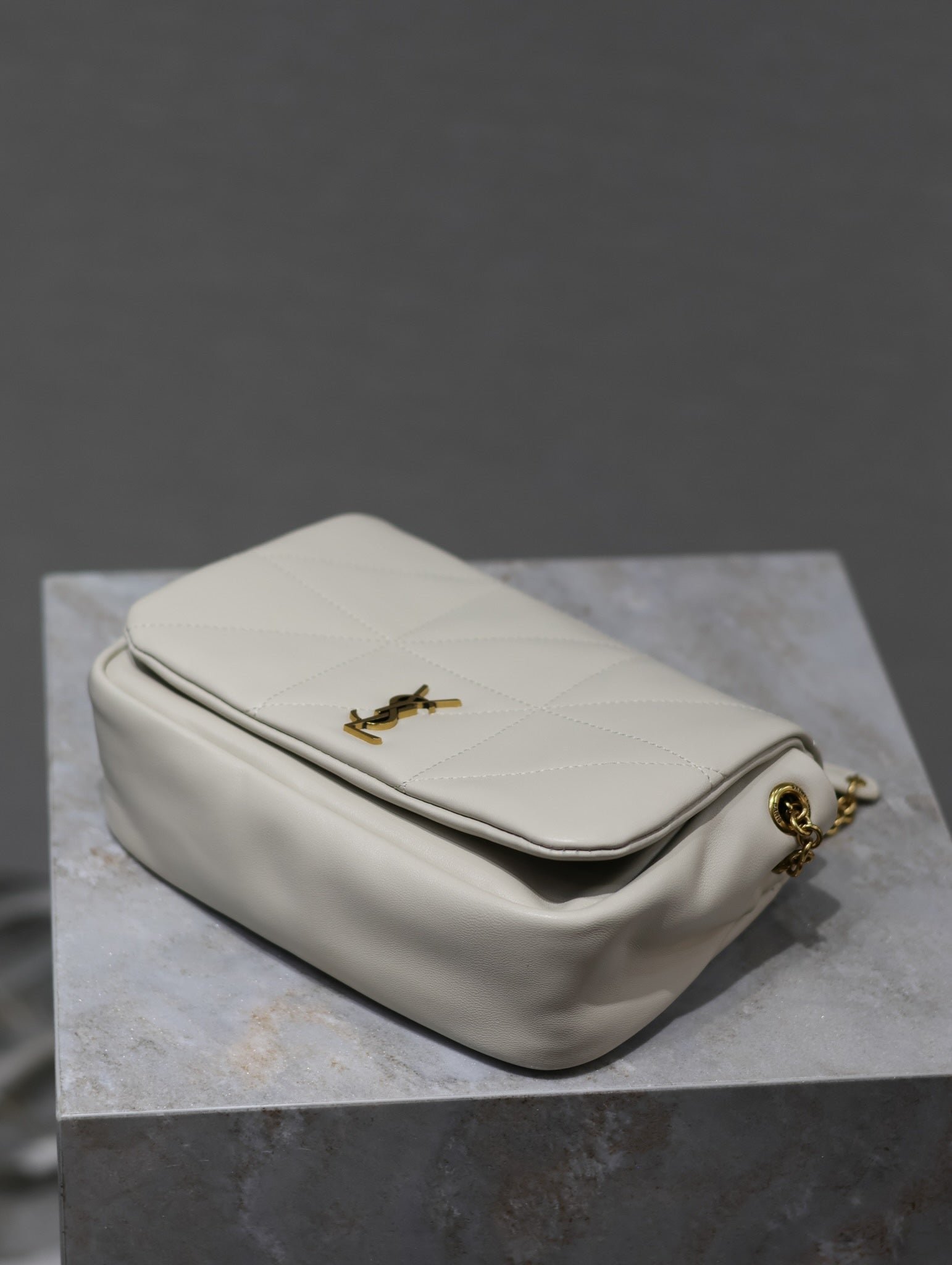 {Style No: LBSWMWT9} YSL 25S JAMIE MINI 20 IN BLANC VINTAGE LAMBSKIN GOLD HARDWRE - Image 4