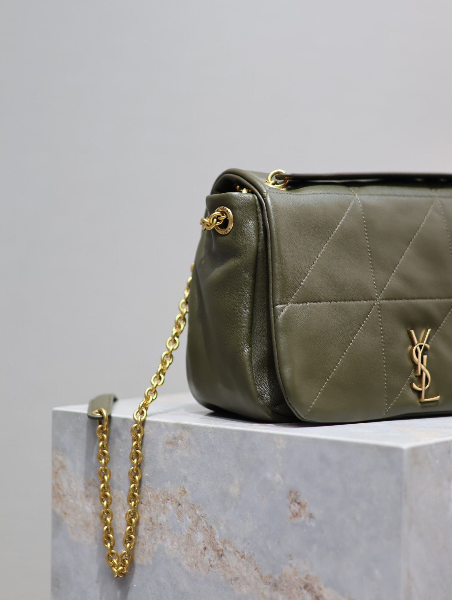 {Style No: IR3NOZPZ} YSL 25S JAMIE 25 IN LIGHT MUSK LAMBSKIN GOLD HARDWARE - Image 3