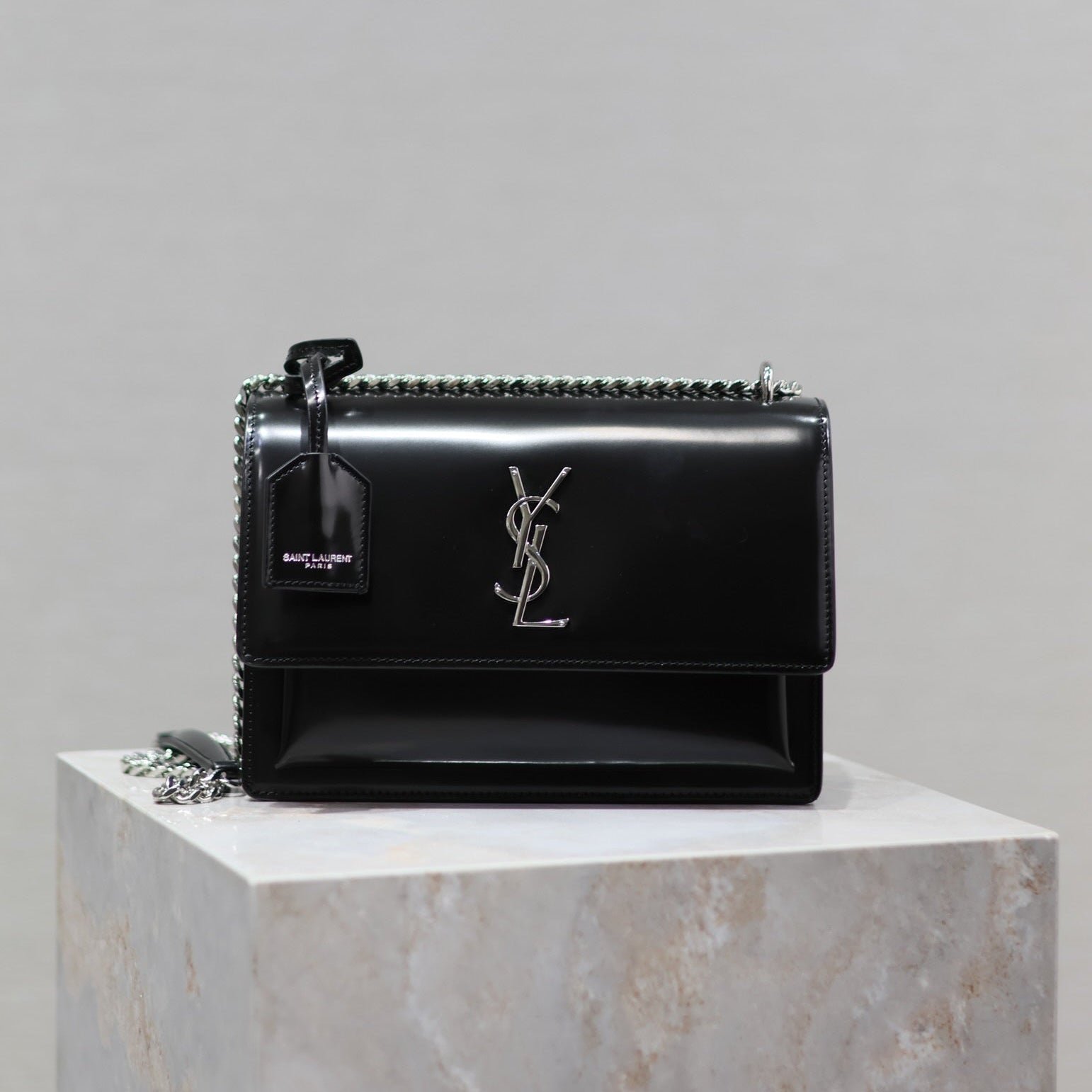 {Style No: 85HTMZEX} YSL 25S SUNSET MEDIUM 22 IN BLACK SHINY CALFSKIN SILVER HARDWRE