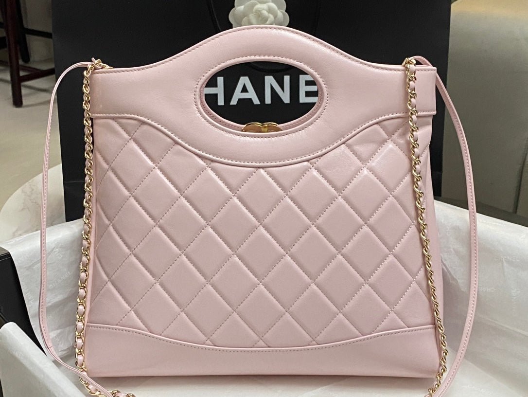 {Style No: MF4CZV4Y} CC SMALL 30 SHOPPING BAG IN LIGHT PINK CALFSKIN - Image 3