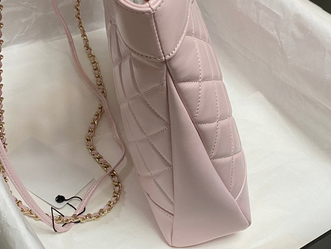 {Style No: MF4CZV4Y} CC SMALL 30 SHOPPING BAG IN LIGHT PINK CALFSKIN - Image 9