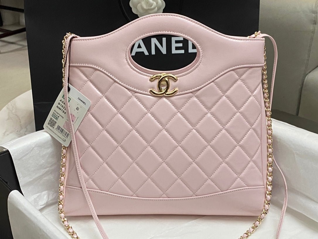 {Style No: MF4CZV4Y} CC SMALL 30 SHOPPING BAG IN LIGHT PINK CALFSKIN - Image 2