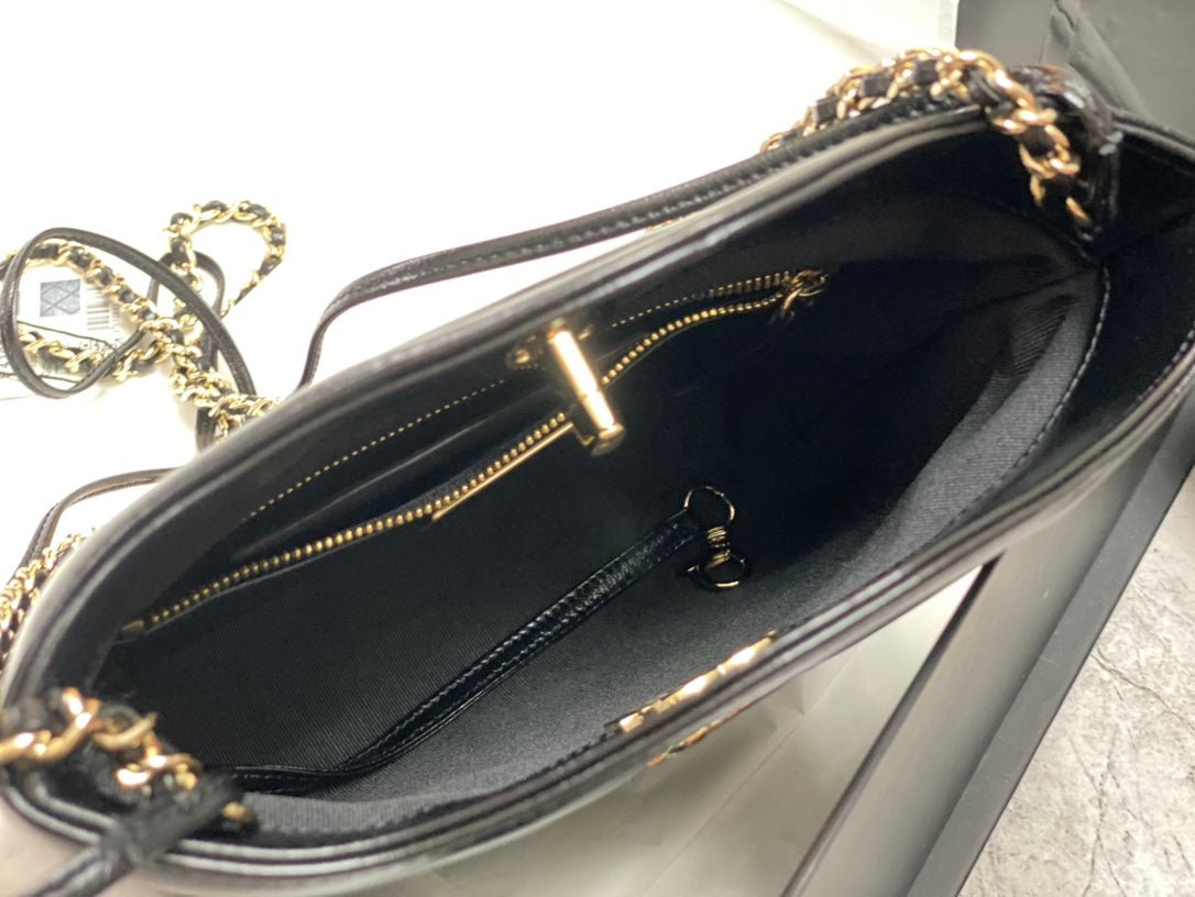{Style No: JQQYH8IO} CC MINI 23 SHOPPING BAG IN BLACK CALFSKIN - Image 9