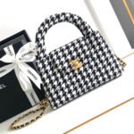 {Style No: O4FBQY5T} CC SMALL 20 KELLY SHOPPER BLACK MIX WHITE TWEED BRUSHED GOLD HARDWARE