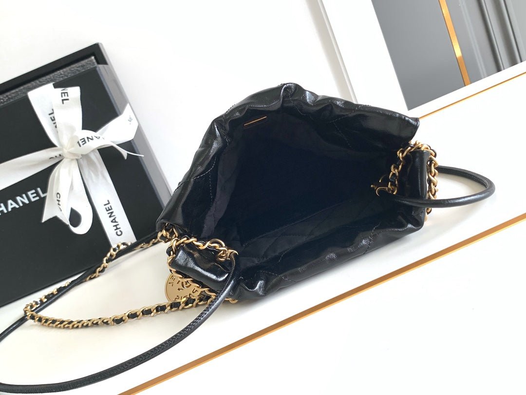 {Style No: K2ICL3MF} CC MINI 20 BAG IN BLACK SHINNY CALFSKIN WITH GOLD METAL - Image 6