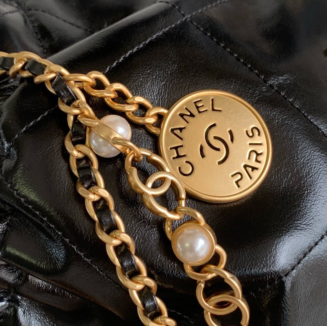 {Style No: K2ICL3MF} CC MINI 20 BAG IN BLACK SHINNY CALFSKIN WITH GOLD METAL - Image 4