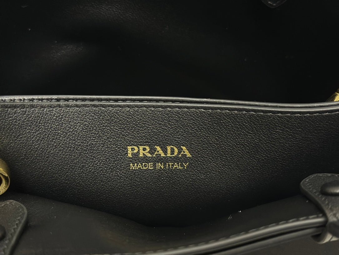 {Style No: QMLS5BKC} PRADA 25S BUCKLE MEDIUM HANDBAG 28 IN BLACK CALFSKIN GOLD HARDWRE - Image 7