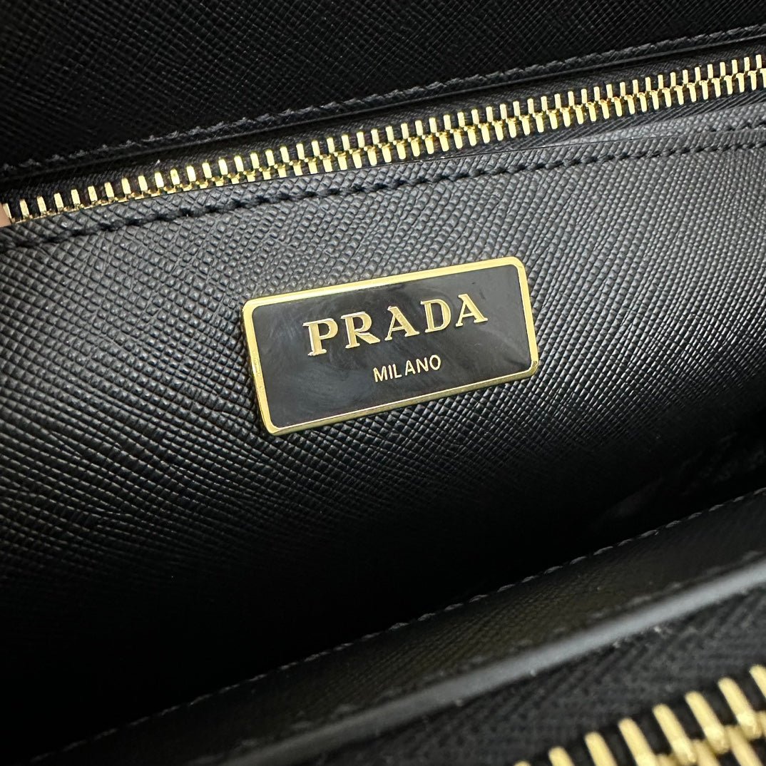 {Style No: WFFKCE7A} PRADA 25S GALLERIA LARGE BAG 32 IN BLACK CALFSKIN GOLD HARDWARE - Image 9