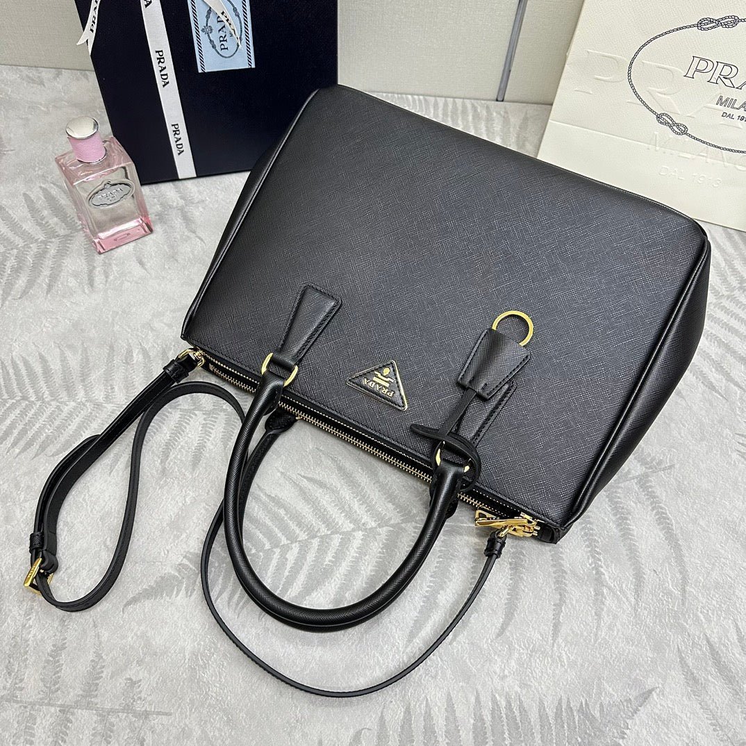 {Style No: WFFKCE7A} PRADA 25S GALLERIA LARGE BAG 32 IN BLACK CALFSKIN GOLD HARDWARE - Image 6