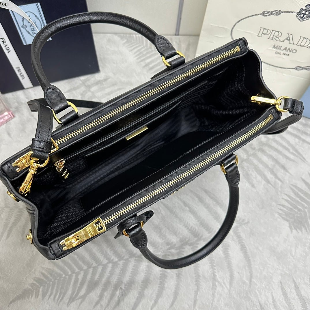{Style No: WFFKCE7A} PRADA 25S GALLERIA LARGE BAG 32 IN BLACK CALFSKIN GOLD HARDWARE - Image 5