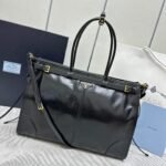 {Style No: CWANUEFE} TOTE BAG WITH BELT 42 IN BLACK OIL WAX LAMBSKIN GOLD HARDWARE