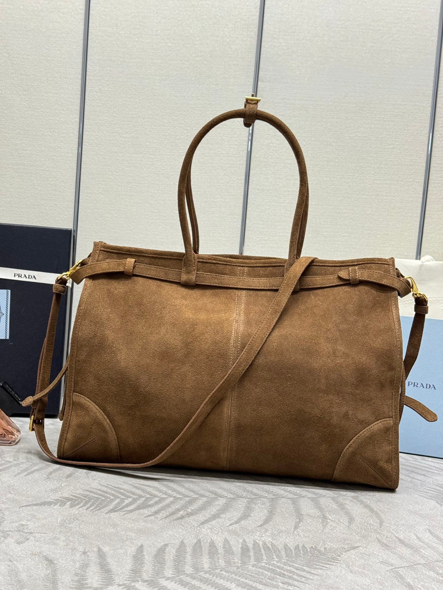 {Style No: TC1XSXLG} TOTE BAG WITH BELT 42 IN RUSSET BROWN SUEDE GOLD HARDWARE - Image 2