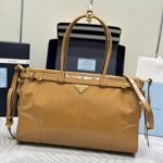 {Style No: FW4BEW31} PRADA 25S BONNIE LARGE HANDBAG 38 IN GOLDEN BROWN CALFSKIN GOLD HARDWARE