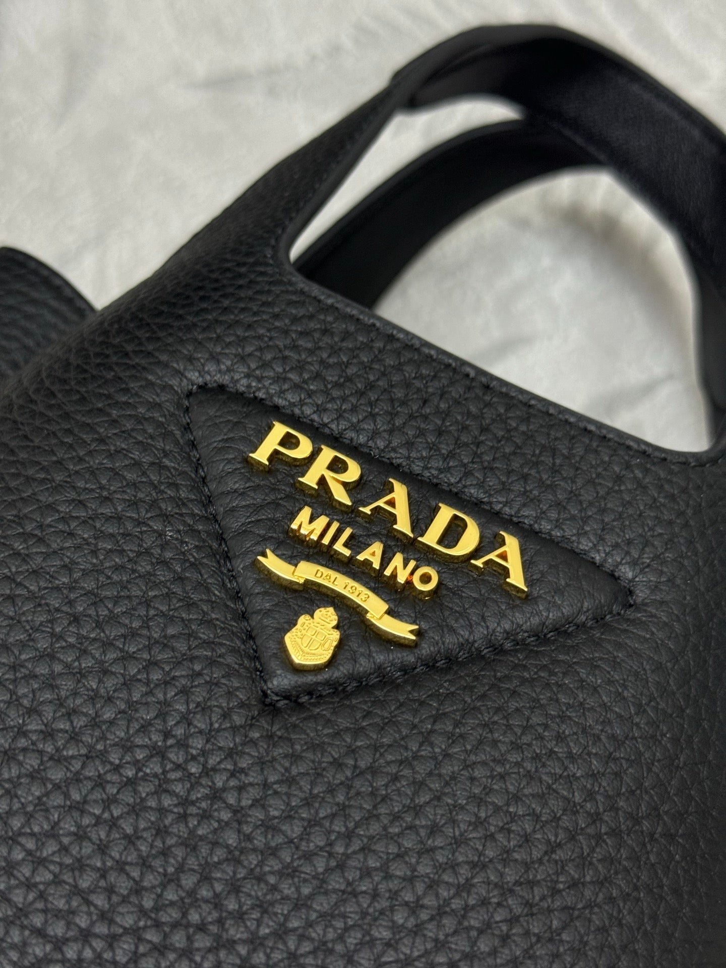 {Style No: 86SEETIF} PRADA 25S TOTE MINI BAG 18 IN BLACK CALFSKIN GOLD HARDWARE - Image 3