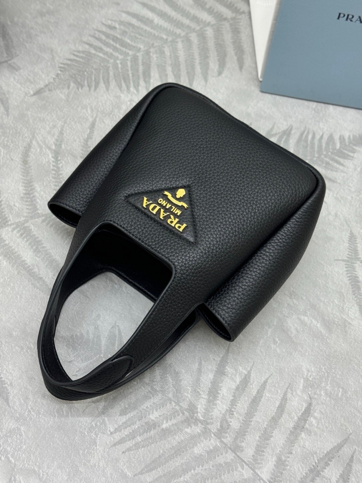 {Style No: 86SEETIF} PRADA 25S TOTE MINI BAG 18 IN BLACK CALFSKIN GOLD HARDWARE - Image 6