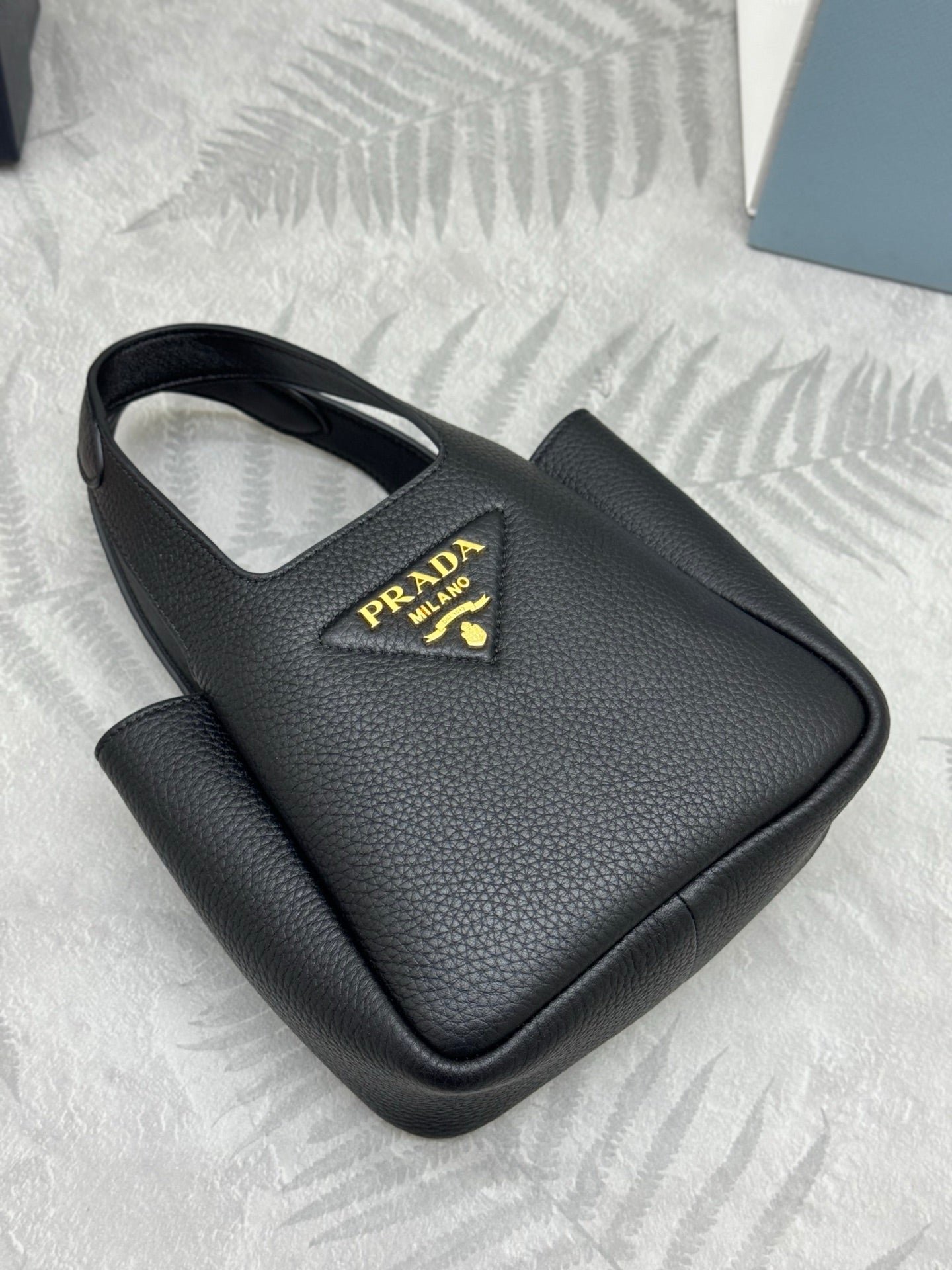 {Style No: 86SEETIF} PRADA 25S TOTE MINI BAG 18 IN BLACK CALFSKIN GOLD HARDWARE - Image 7