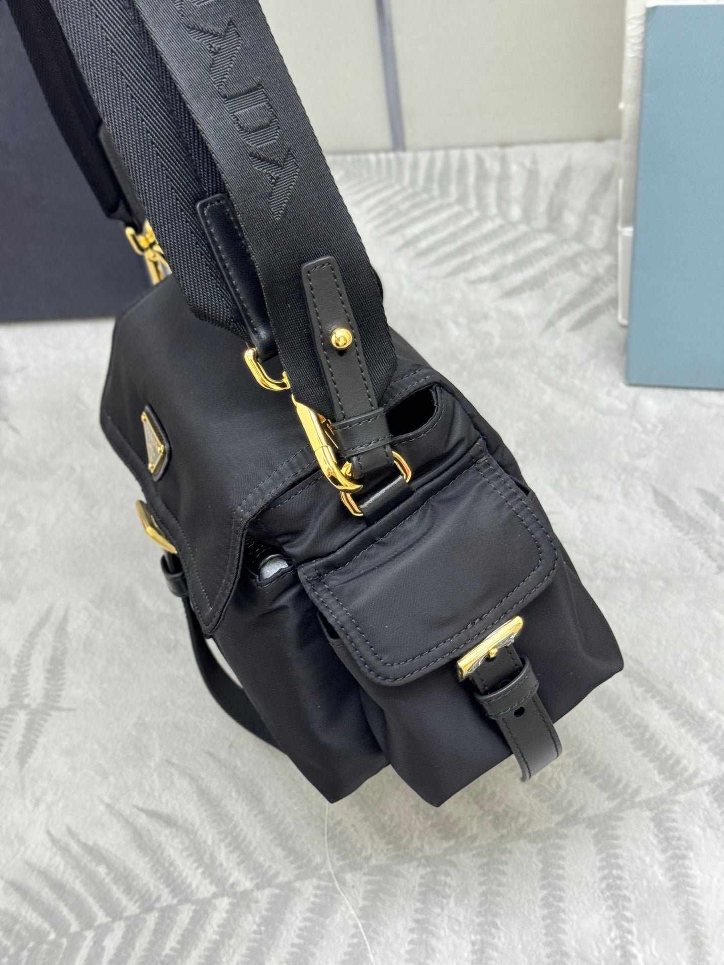 {Style No: YBXJY9Y4} PRADA 25S EXPLORE LARGE SHOULDER BAG 30 IN BLACK RE-NYLON WITH FLAP - Image 7