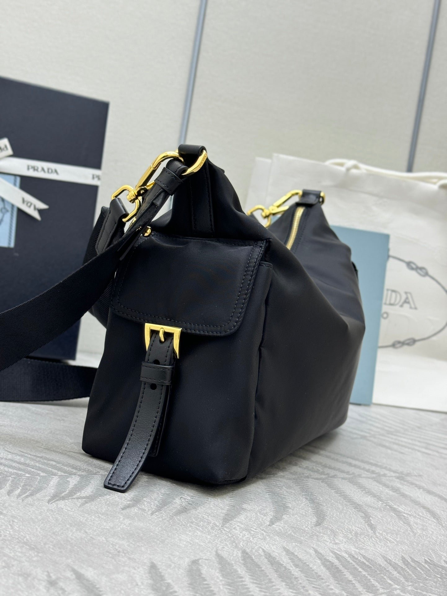 {Style No: 5CH4LO4Q} PRADA 25S EXPLORE LARGE RE-NYLON SHOULDER BAG 32 IN BLACK WITH FLAP - Image 7
