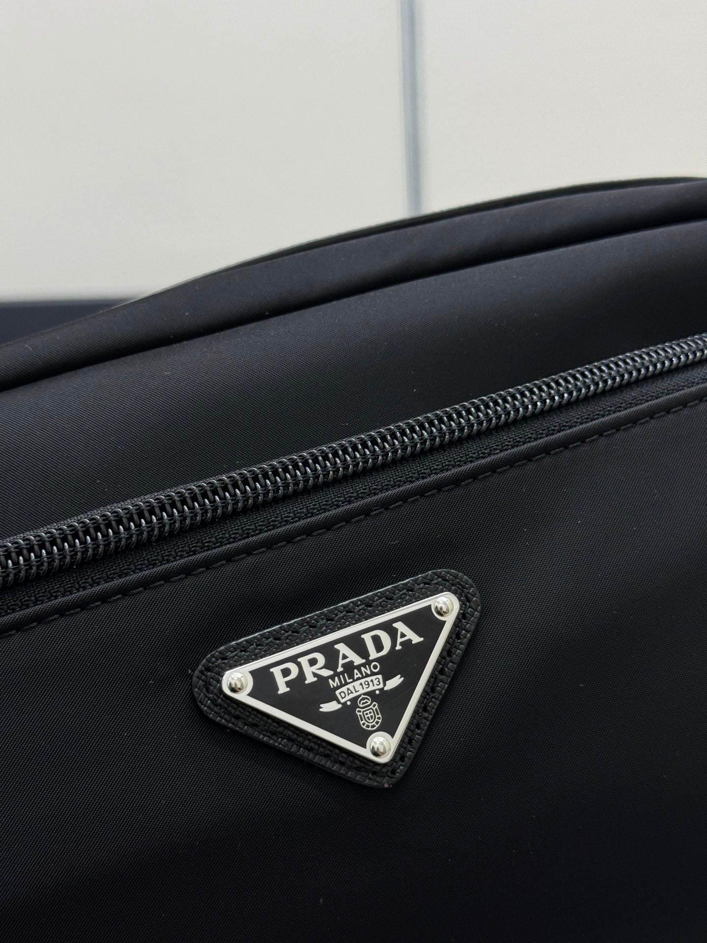 {Style No: 9H6QQCZK} PRADA 25S MEDIUM CLUTCH BAG 26 IN BLACK NYLON SILVER HARDWRE - Image 3