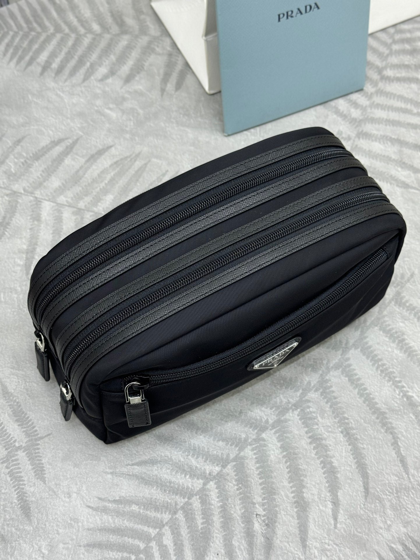 {Style No: 9H6QQCZK} PRADA 25S MEDIUM CLUTCH BAG 26 IN BLACK NYLON SILVER HARDWRE - Image 6