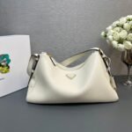 {Style No: OXKONYE8} LARGE HOBO BAG 39 IN WHITE SOFT LAMBSKIN