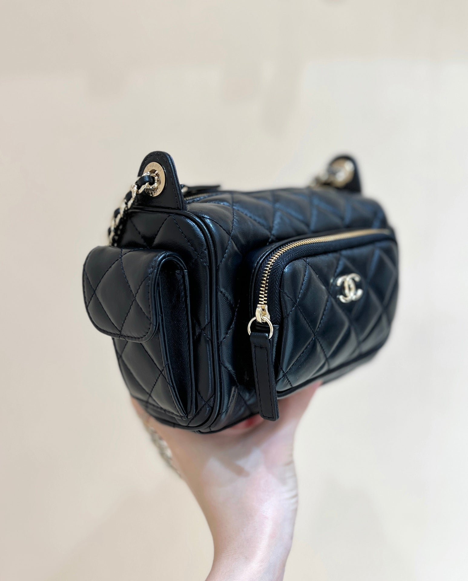 {Style No: T2WM2FI5} CHANEL CAMERA BAG 23 IN CONGO BLACK SHINY CALFSKIN - Image 3